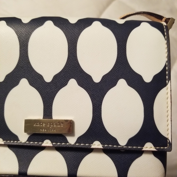Kate Spade Lemons crossbody - Picture 8 of 11